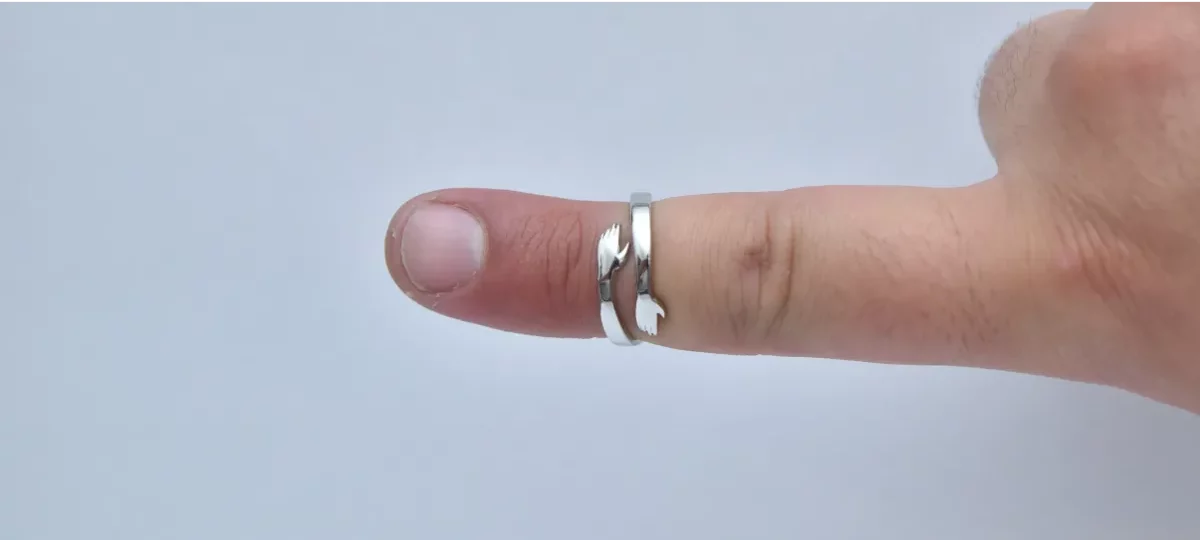 hug ring